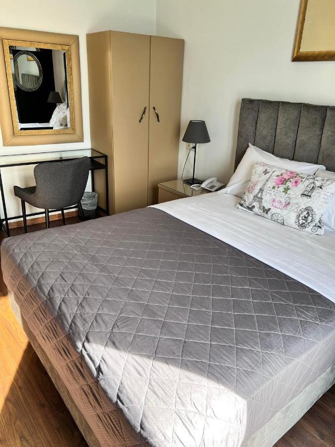 Queens Leriotis Hotel Pireus Zewnętrze zdjęcie