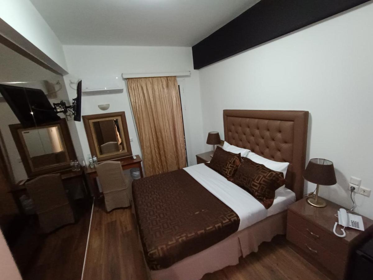 Queens Leriotis Hotel Pireus Zewnętrze zdjęcie