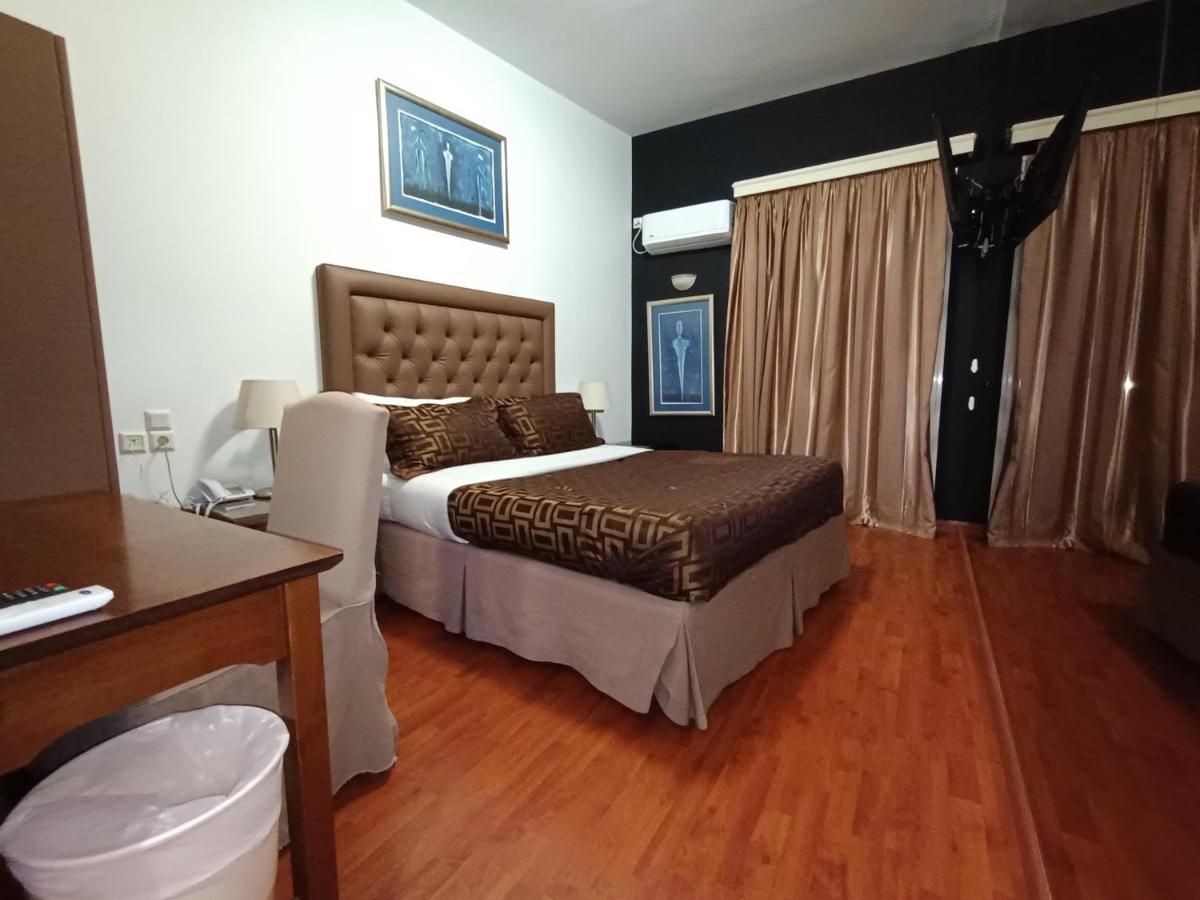 Queens Leriotis Hotel Pireus Zewnętrze zdjęcie