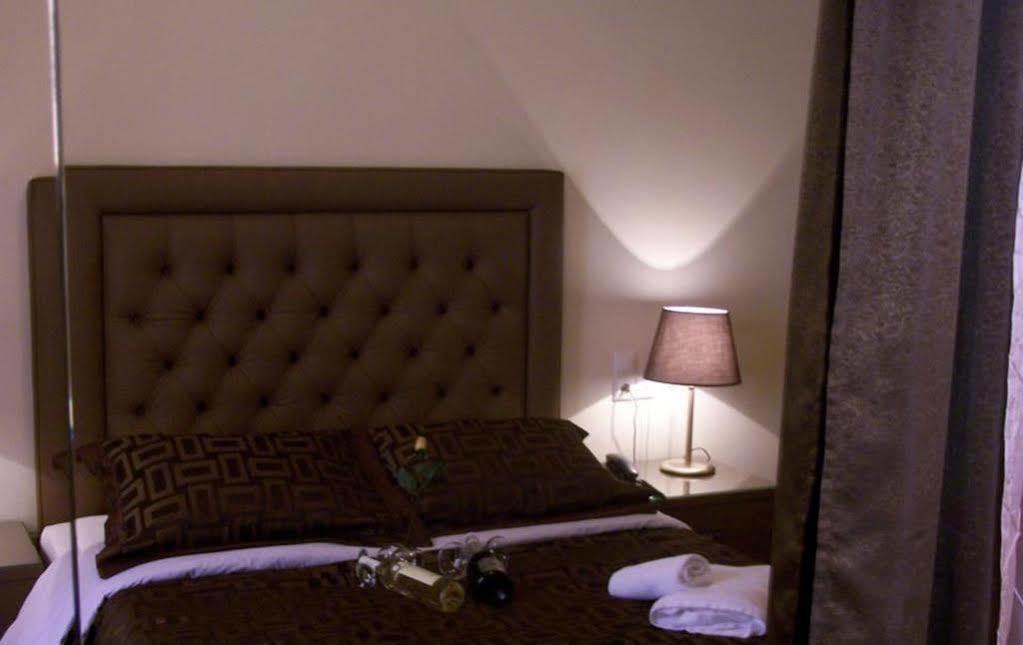 Queens Leriotis Hotel Pireus Zewnętrze zdjęcie